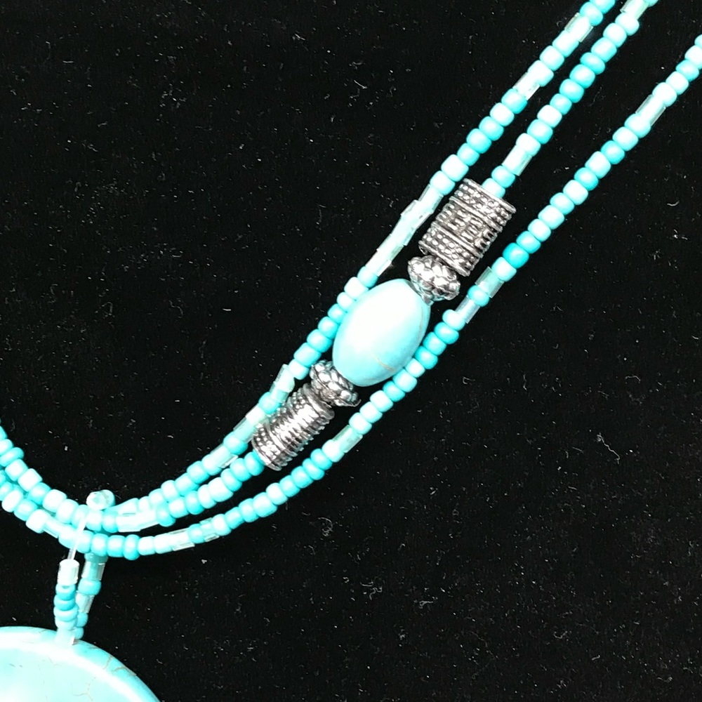 NEW Seed Bead Triple Strand Necklace - Picture 7 of 7